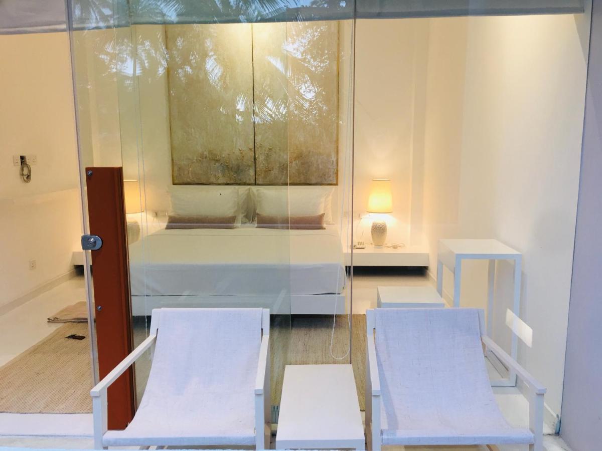 Saffron Robes Living Hotel Hikkaduwa Bagian luar foto