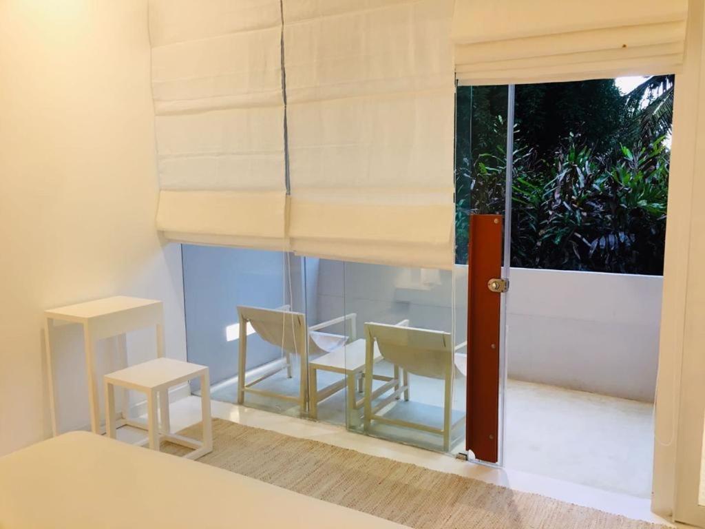 Saffron Robes Living Hotel Hikkaduwa Bagian luar foto
