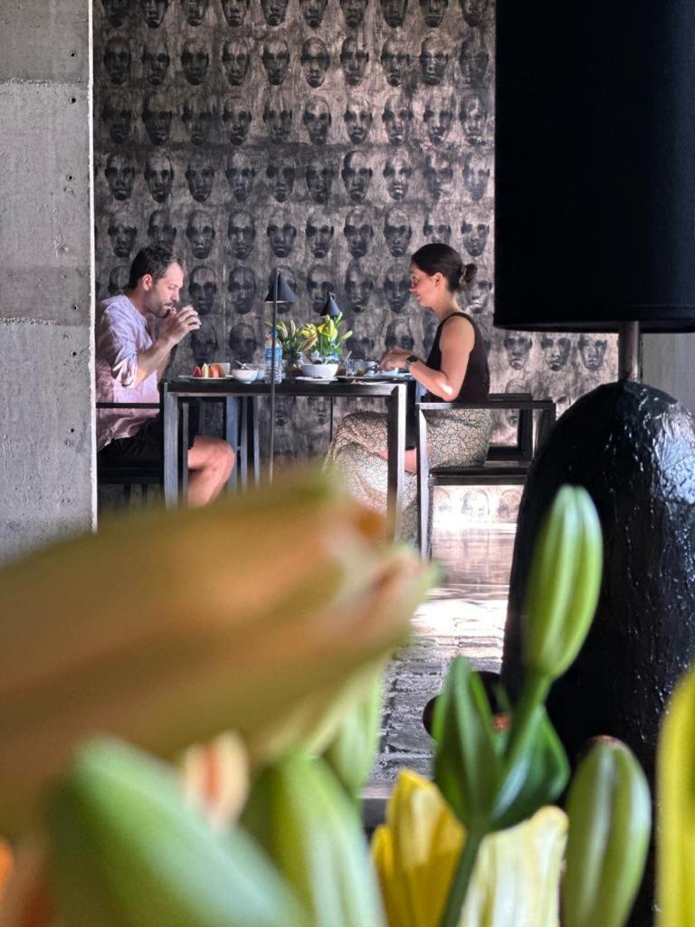 Saffron Robes Living Hotel Hikkaduwa Bagian luar foto
