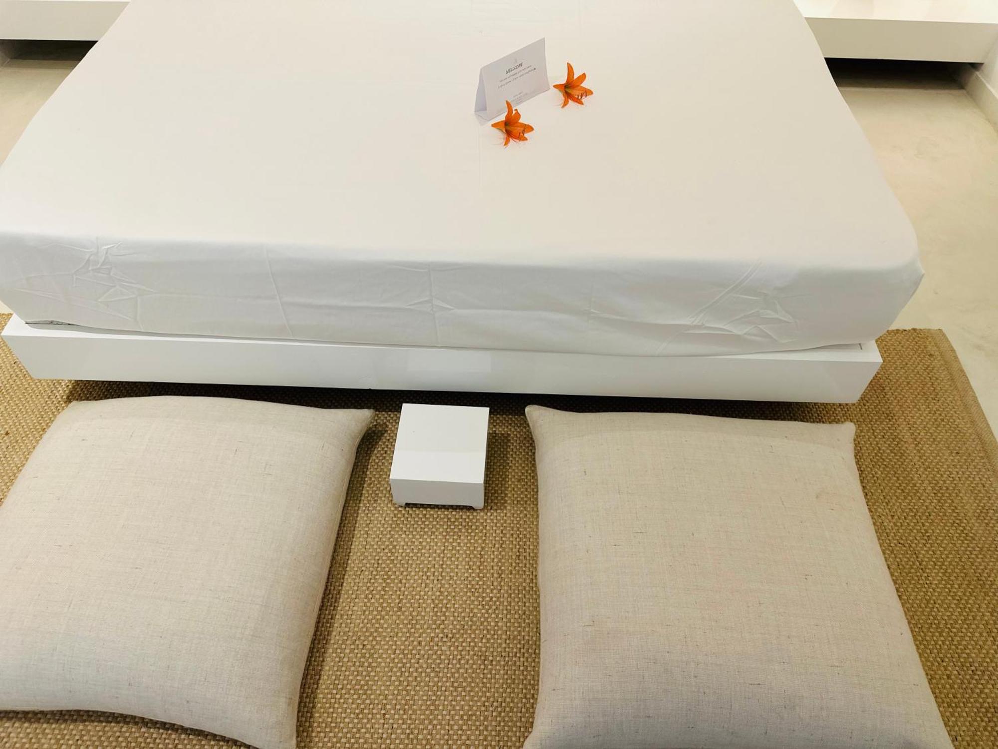 Saffron Robes Living Hotel Hikkaduwa Bagian luar foto