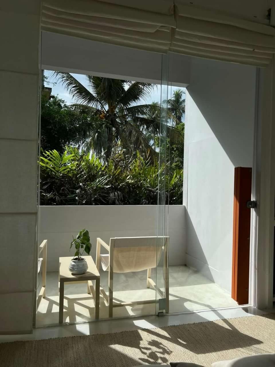 Saffron Robes Living Hotel Hikkaduwa Bagian luar foto