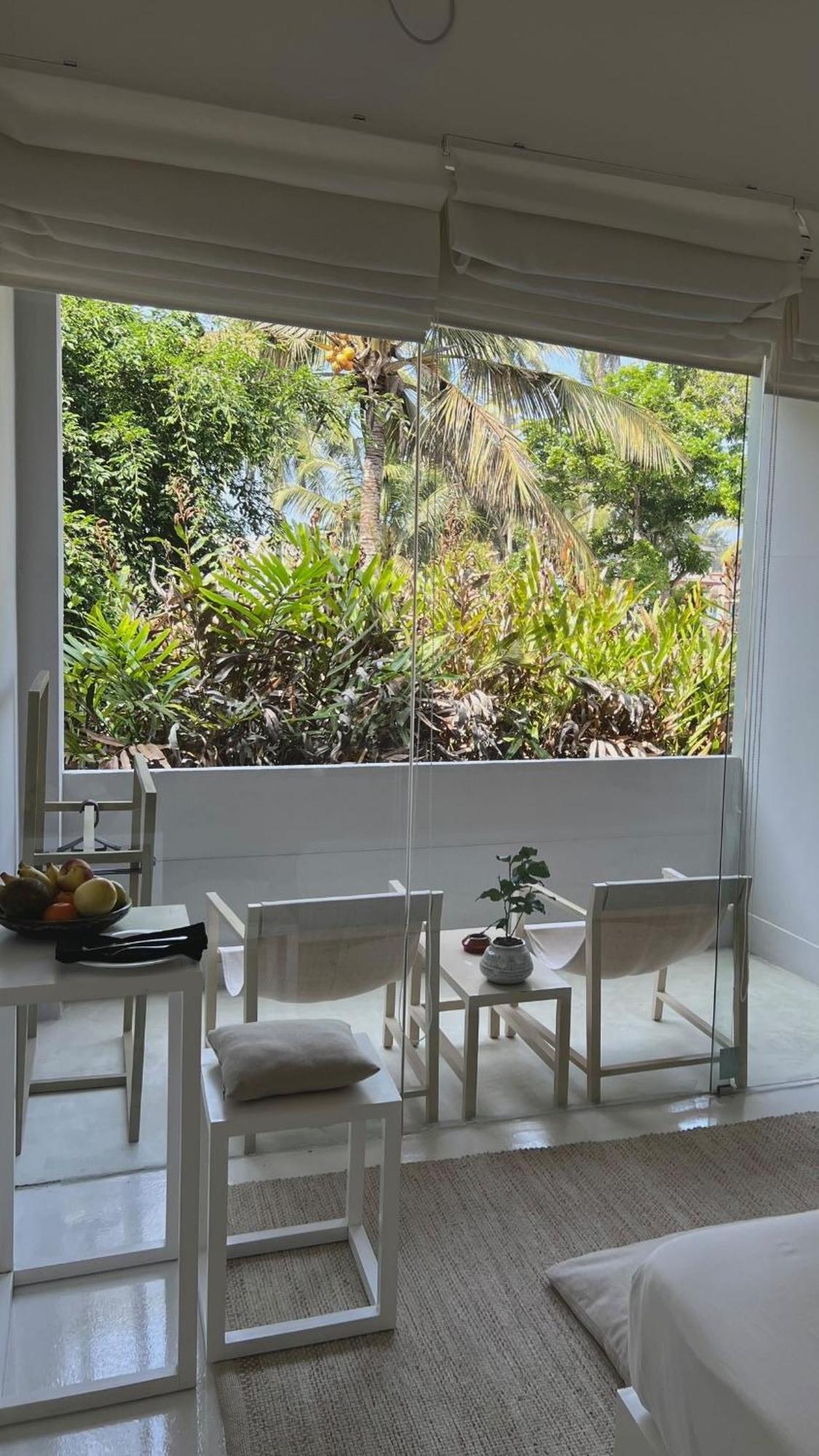 Saffron Robes Living Hotel Hikkaduwa Bagian luar foto